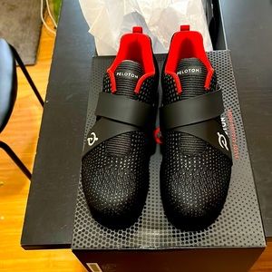 Peloton: Altos Cycling Shoes.        BRAND NEW!! NEVER BEEN WORN!